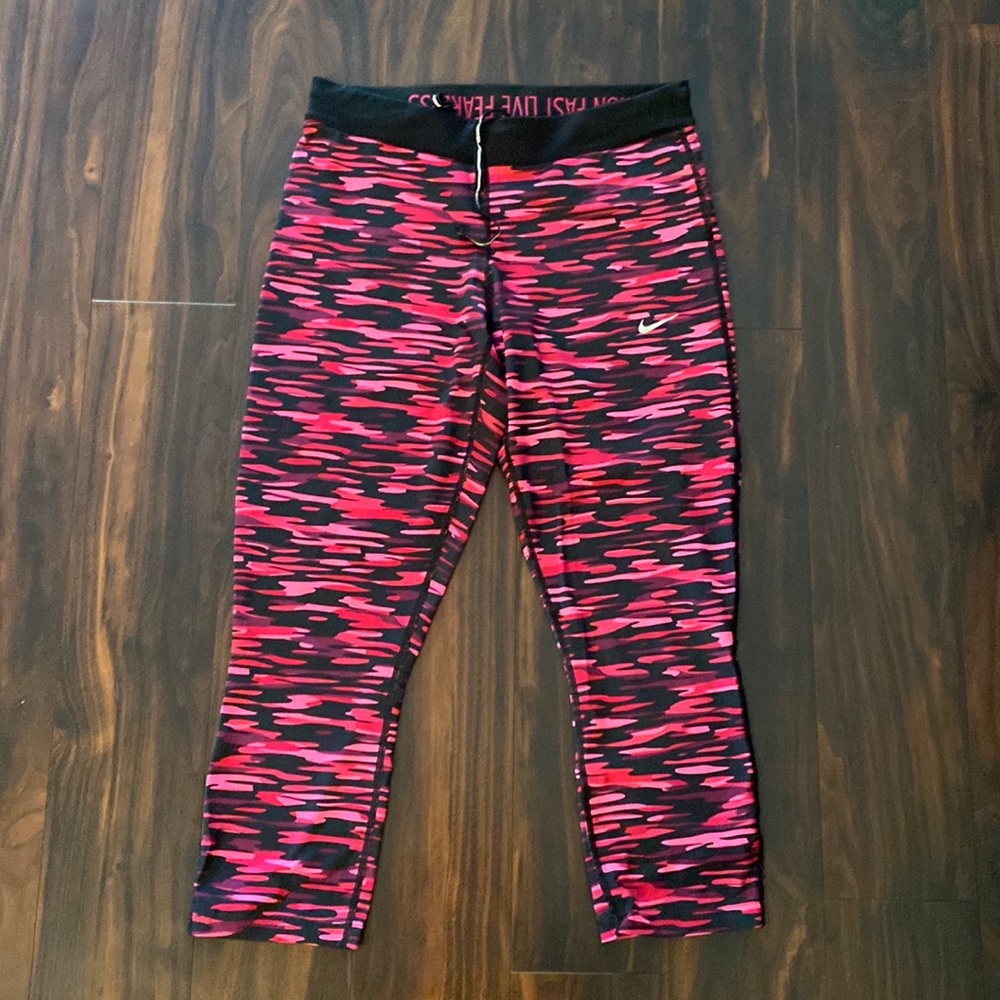 Pink Nike Cropped Running Leggings